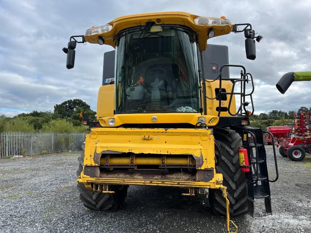 New Holland CX 8070 콤바인 수확기