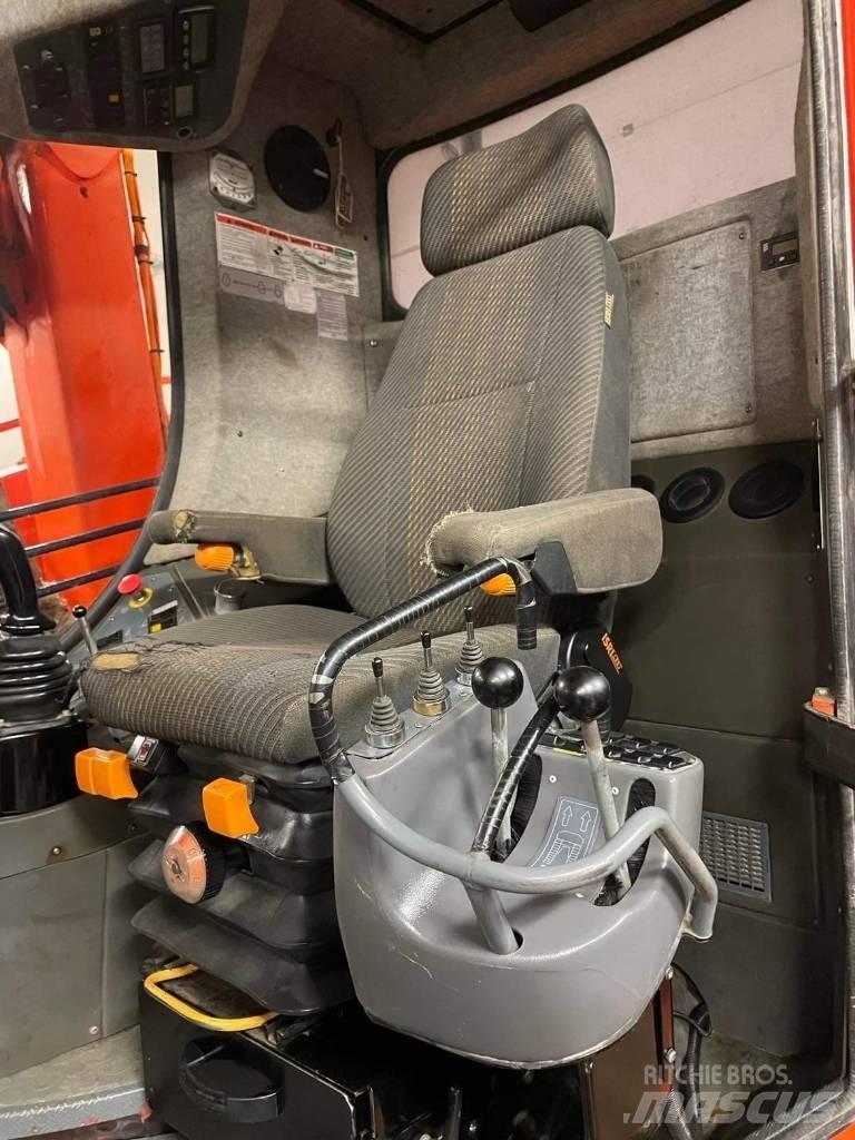 Sandvik Ranger 500-2 도로 굴착기