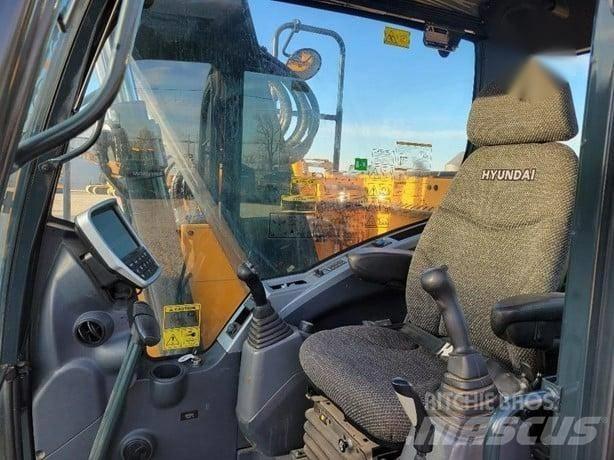Hyundai HX130 대형 굴삭기 29톤 이상
