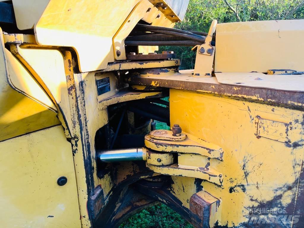 CAT 545 C 목재스키더