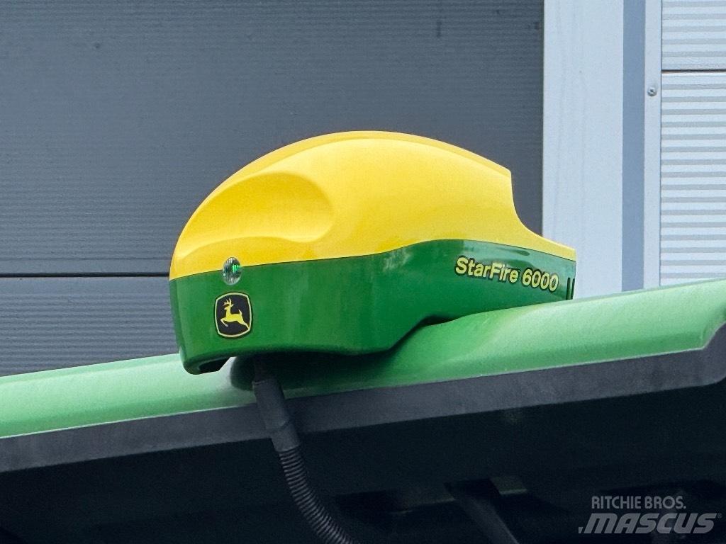 John Deere 8310 R 트랙터
