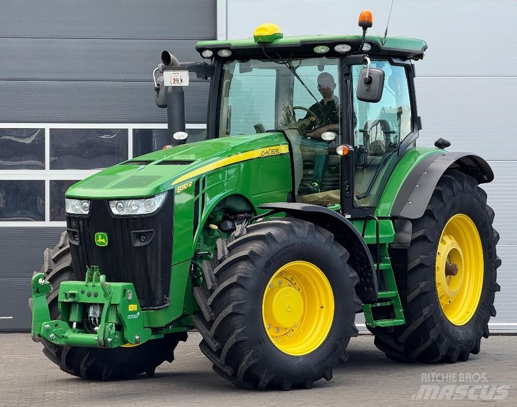 John Deere 8310 R 트랙터