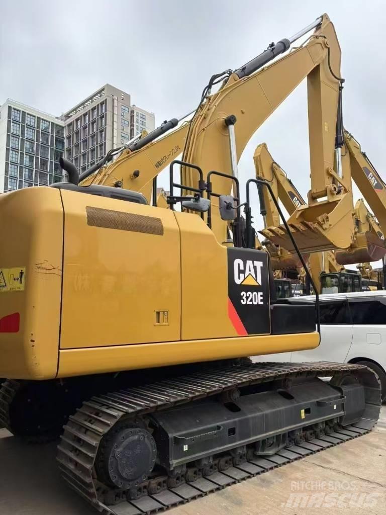 CAT 320 E 대형 굴삭기 29톤 이상