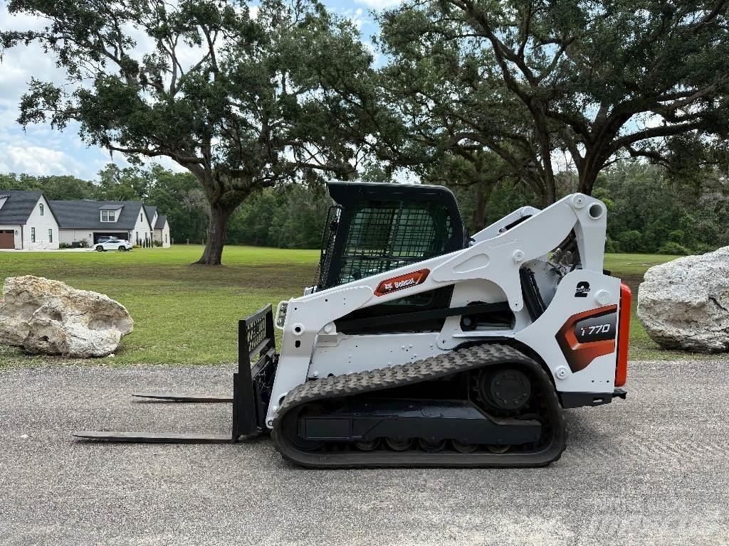 Bobcat T 770  스키드로더