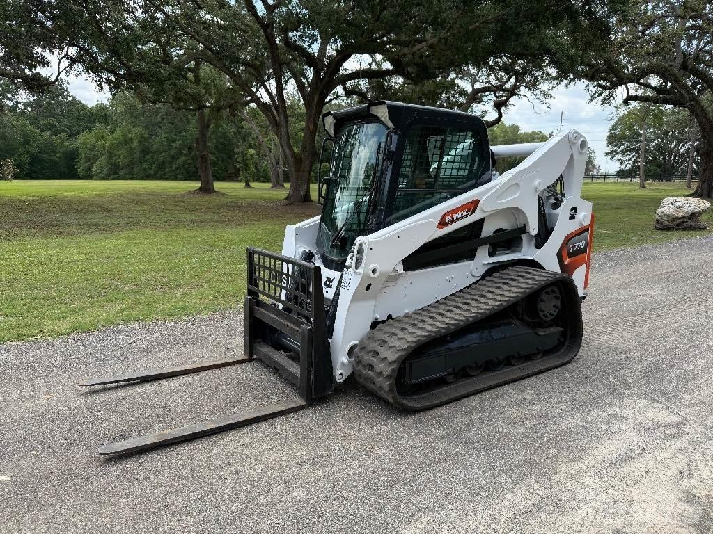 Bobcat T 770  스키드로더