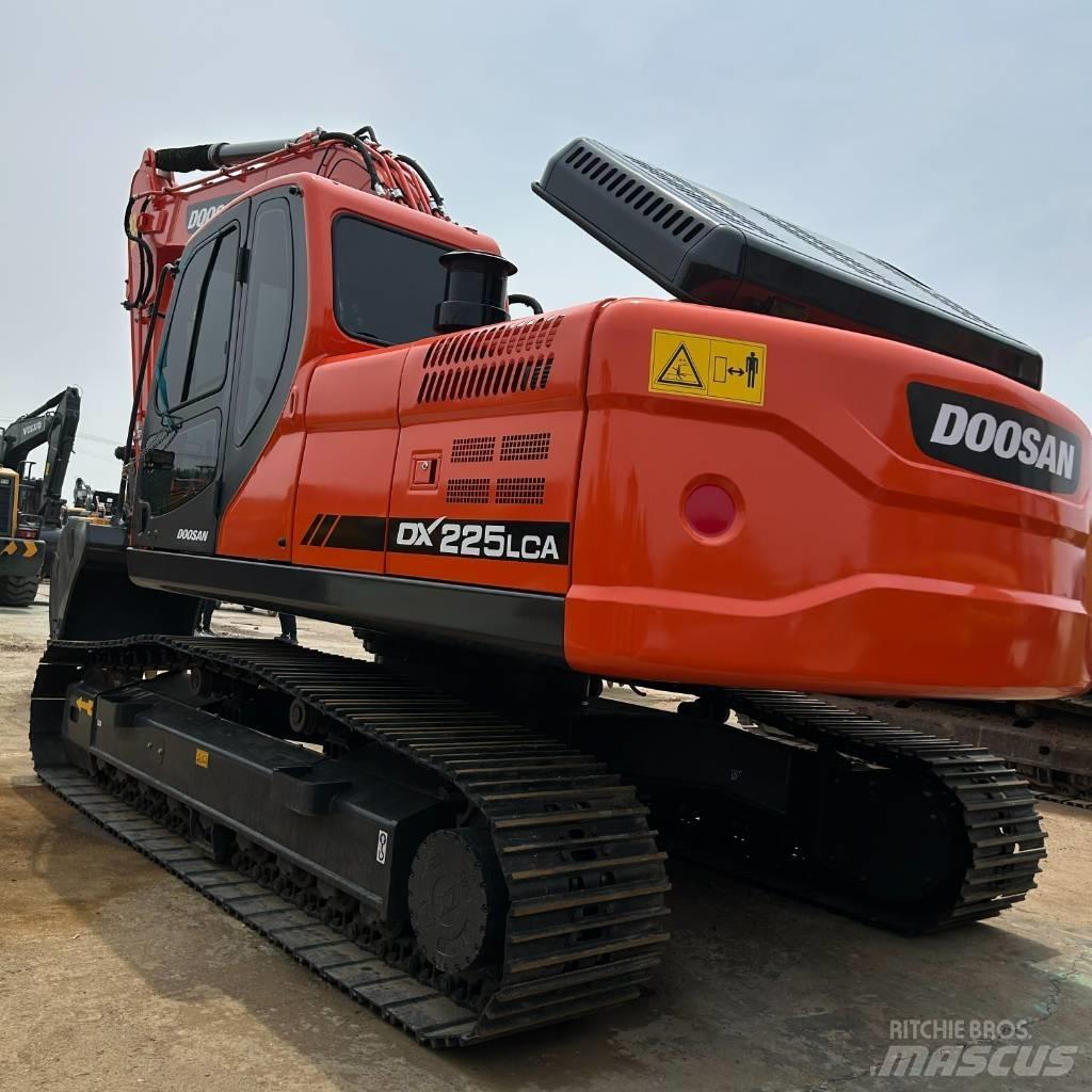 Doosan DX 225 LC 대형 굴삭기 29톤 이상