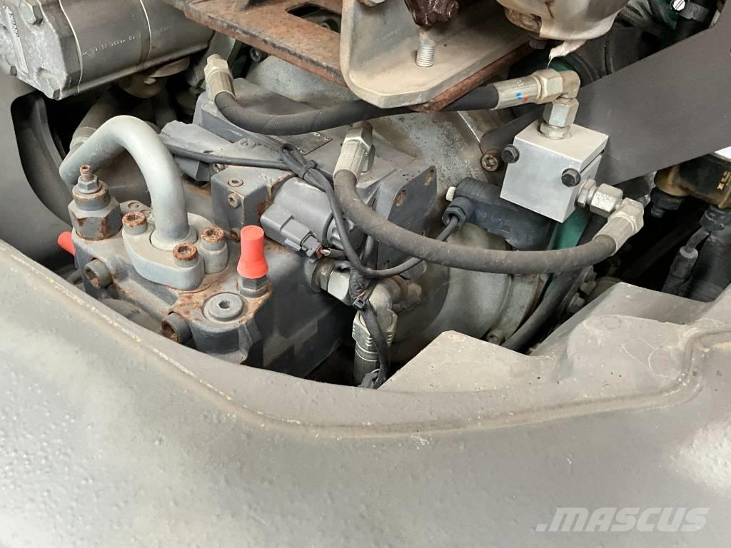 Volvo L 30 G  휠로우더