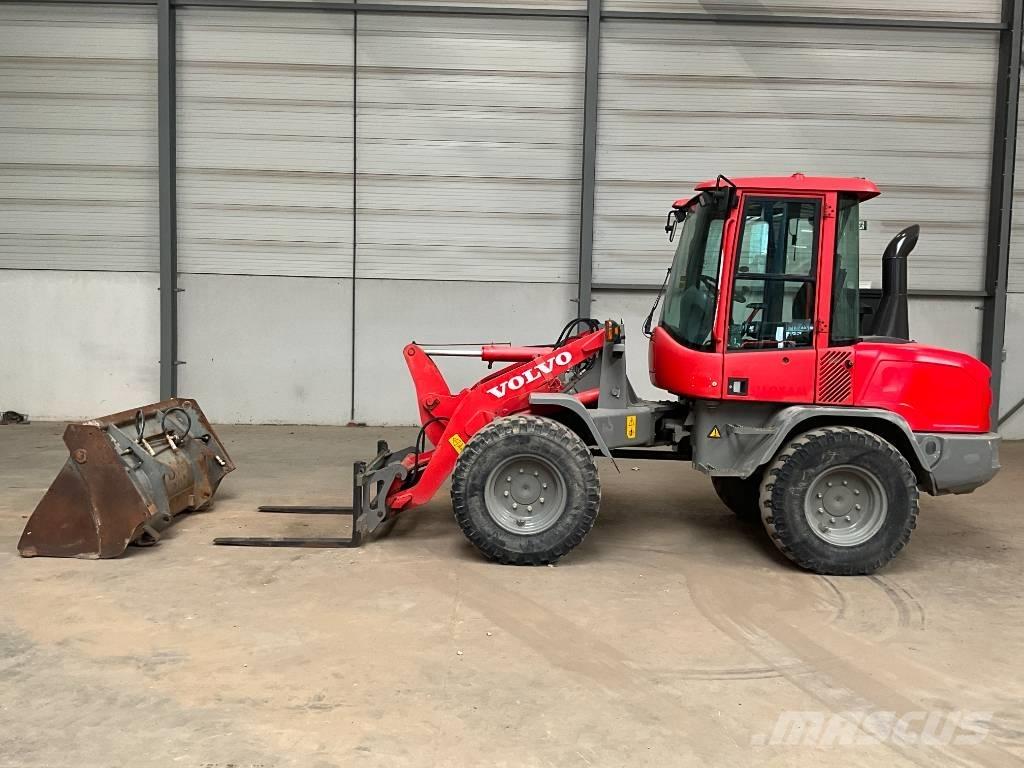 Volvo L 30 G  휠로우더