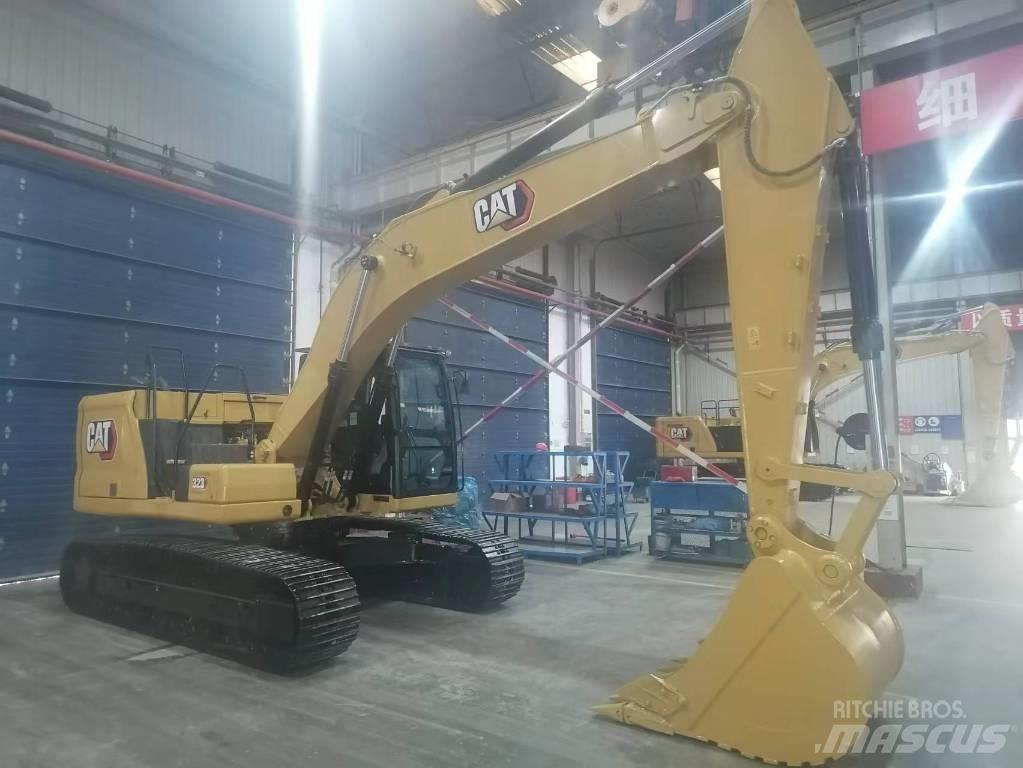 CAT 323 대형 굴삭기 29톤 이상