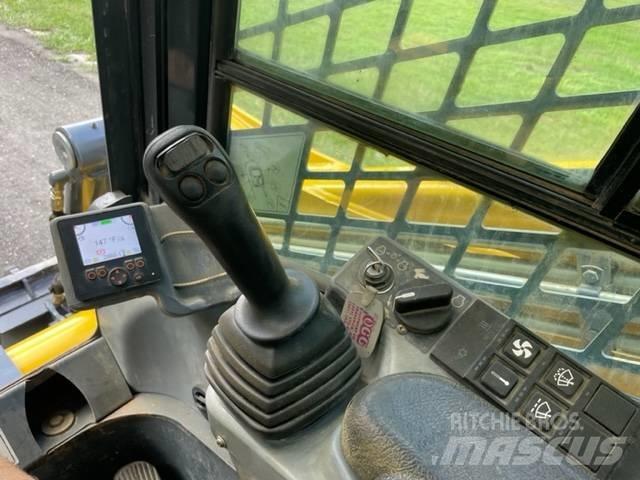 Gehl VT320  스키드로더