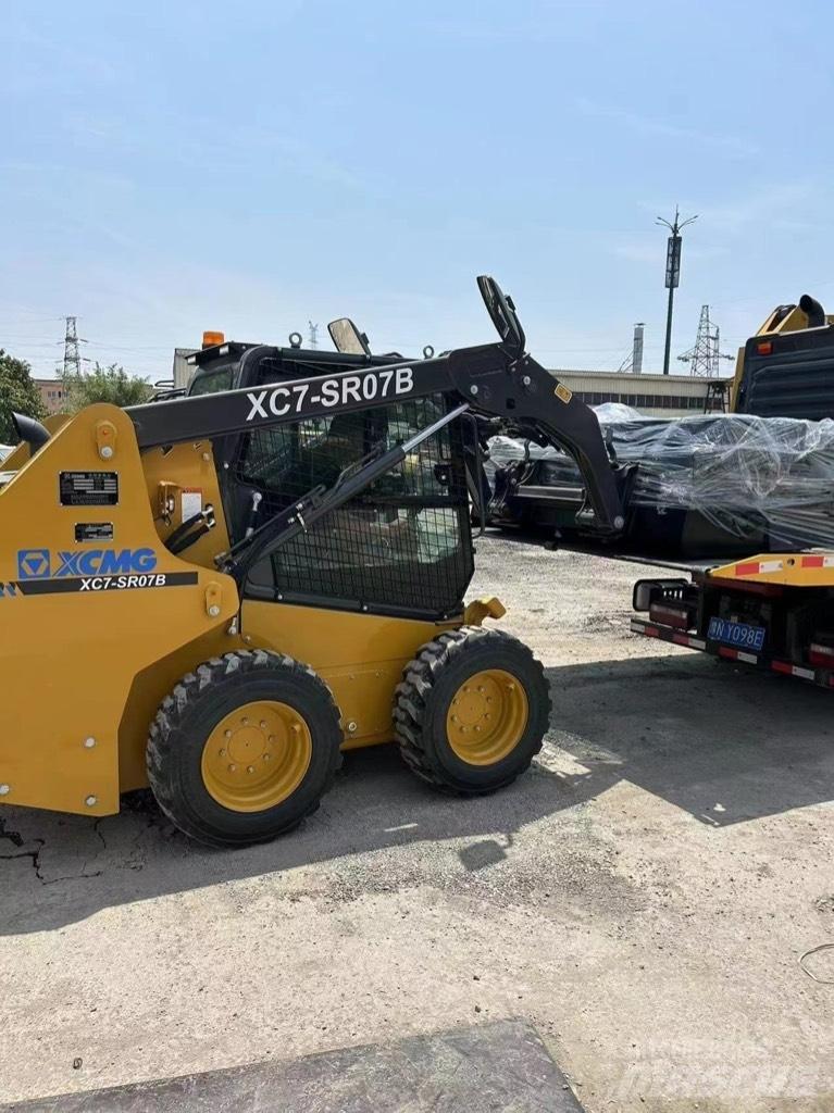XCMG XC7-SR07B  스키드로더
