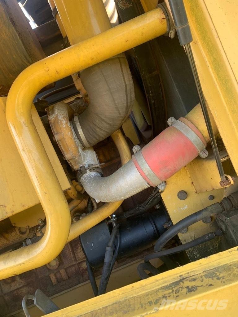 New Holland Fx375 자동 초지기계