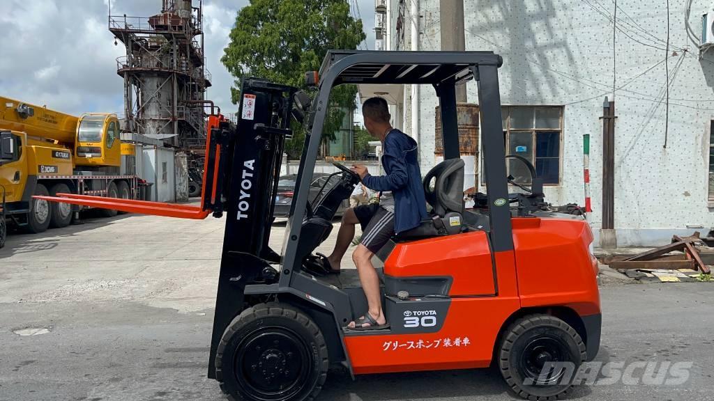 Toyota FD 30 디젤 지게차