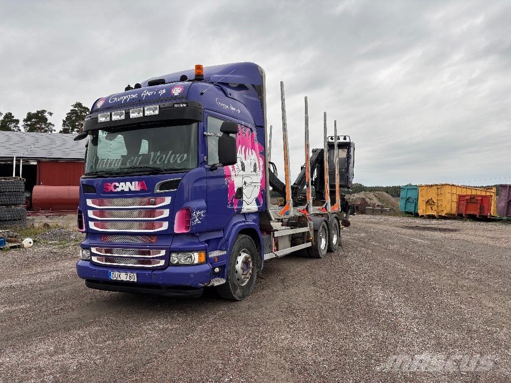 Scania 560. 6x4 목재 트럭