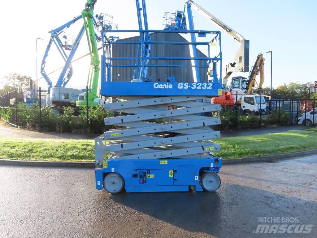 Genie GS 3232 가위형 리프트