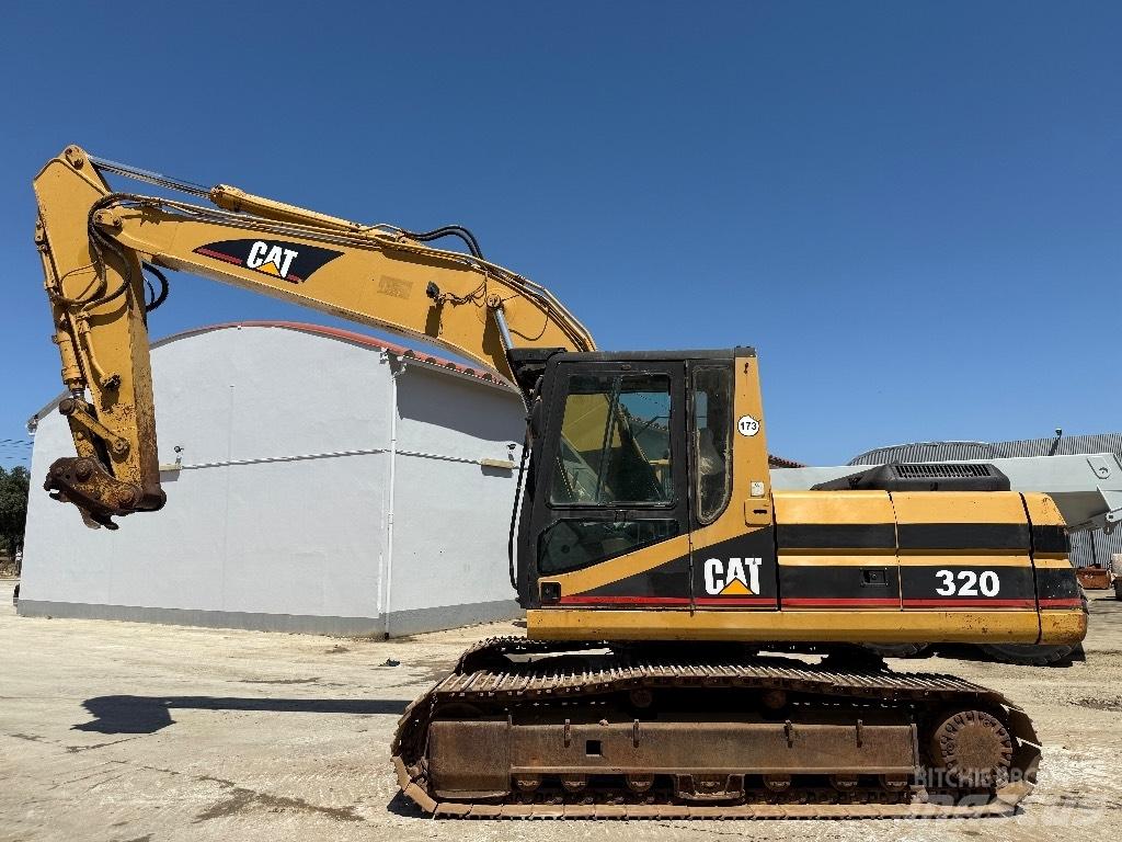 CAT 320 LN 대형 굴삭기 29톤 이상