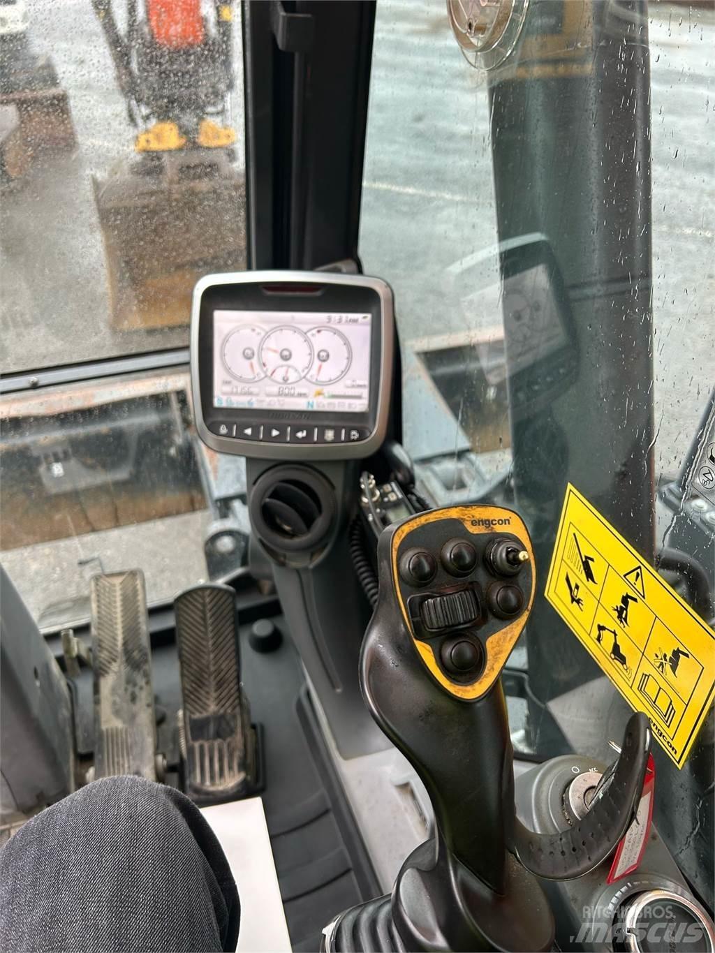 Doosan DX170W-5 대형 굴삭기 29톤 이상