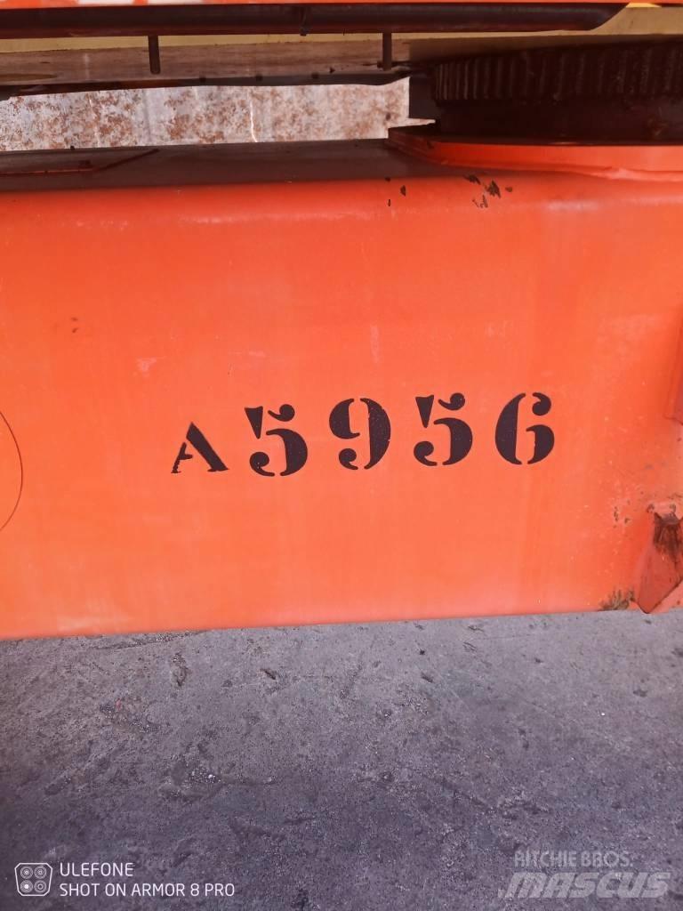 JLG 1350 SJP 견인식 전동이동 리프트