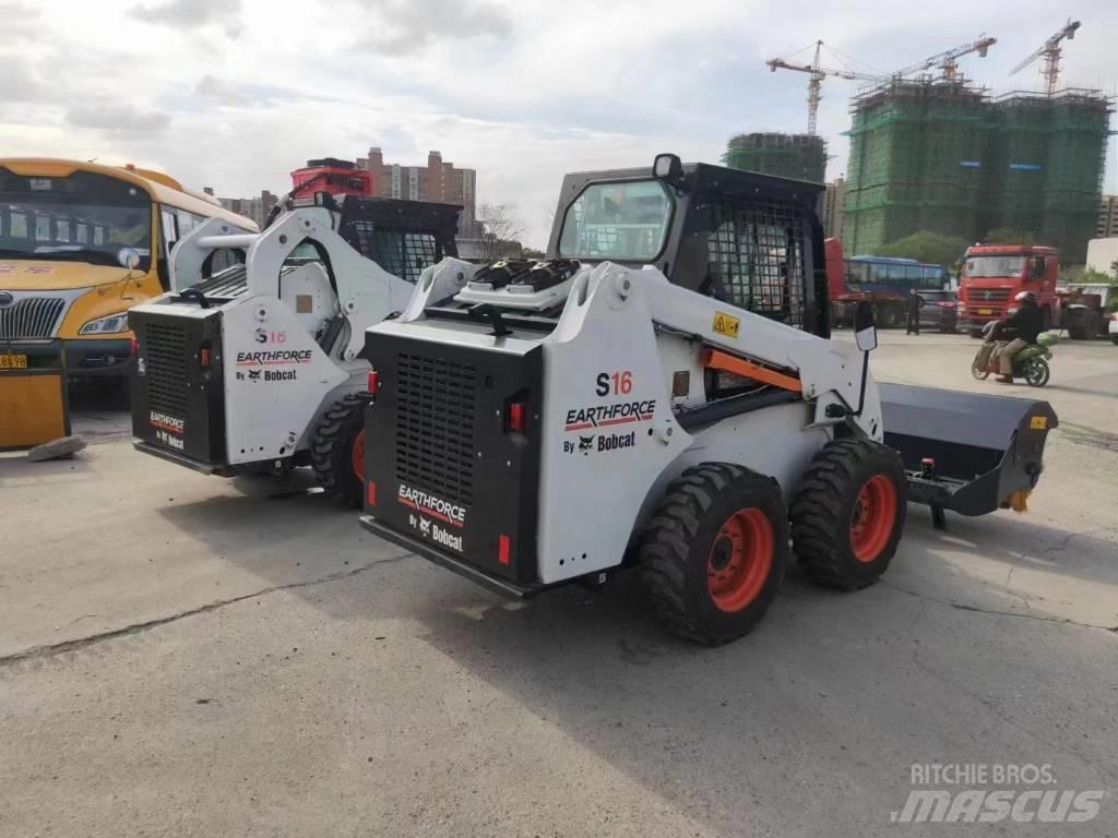 Bobcat S 16  스키드로더