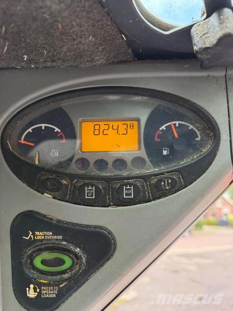 Bobcat S130  스키드로더