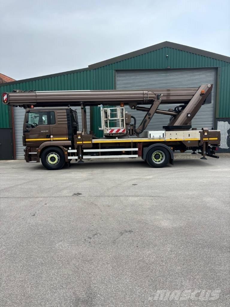 Ruthmann T380 트럭 탑재 고소작업대