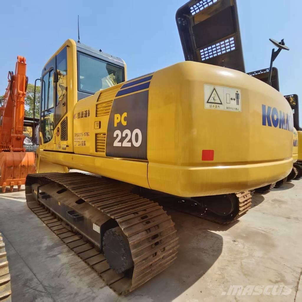 Komatsu PC 220-8 대형 굴삭기 29톤 이상