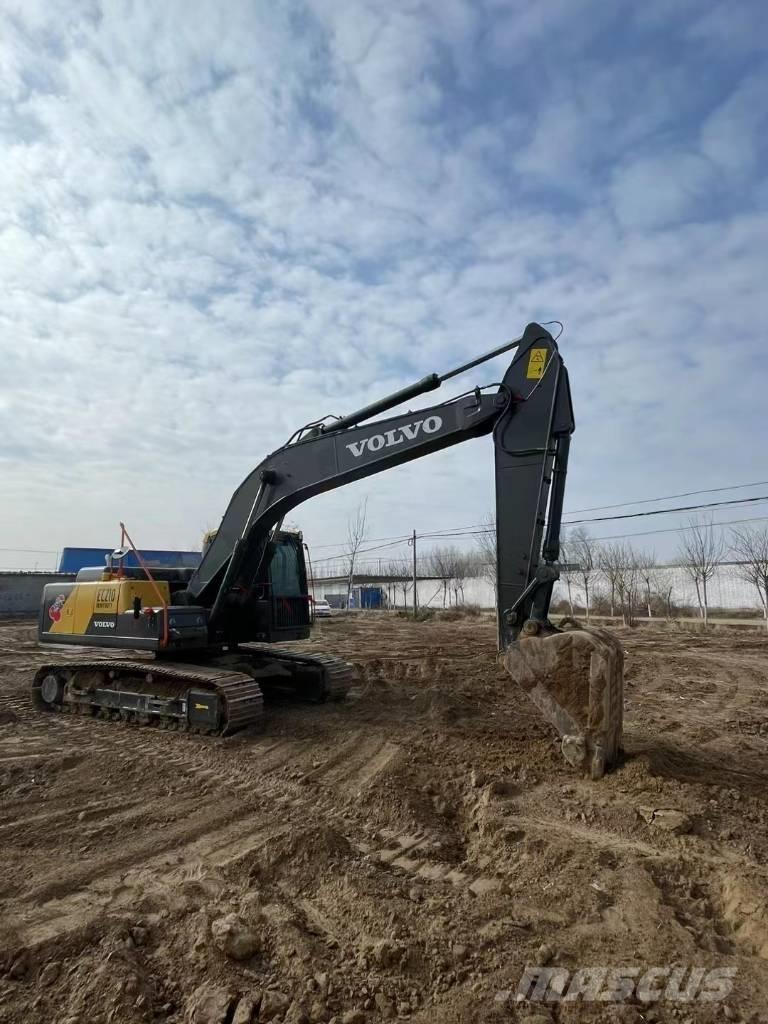 Volvo EC210D 대형 굴삭기 29톤 이상