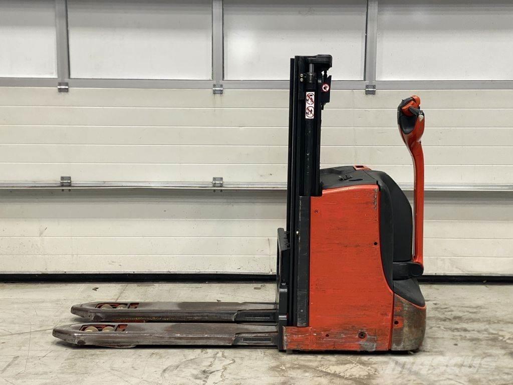 Linde D08 포크리프트