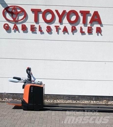 Toyota LPE 250 경량 리프터