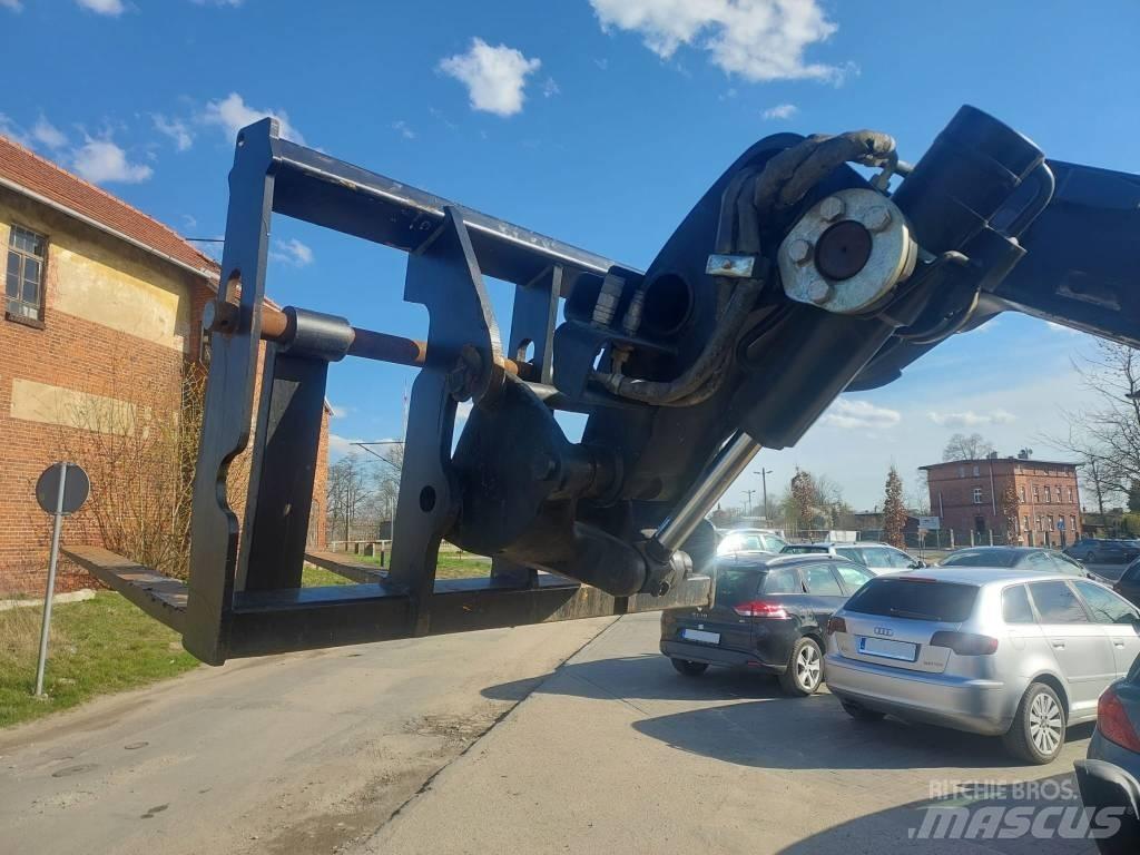 JCB 520-40 텔러 핸들러