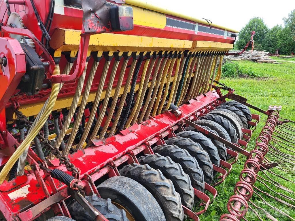 Väderstad Rapid400C 드릴