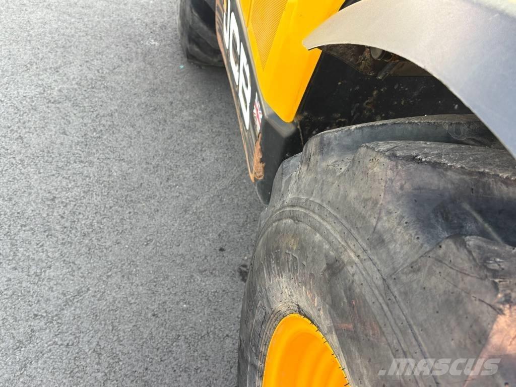 JCB 535-95 텔러 핸들러