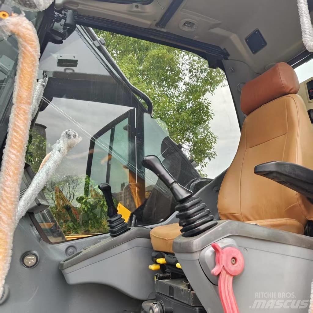 Volvo EC 380 D L 대형 굴삭기 29톤 이상