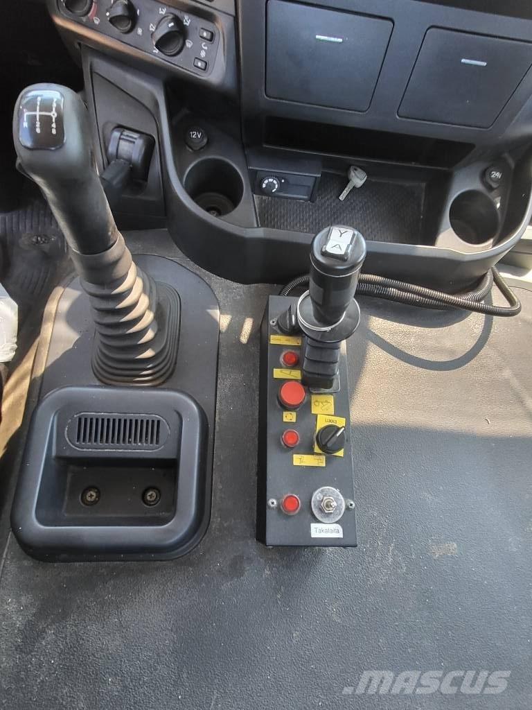 Iveco Stralis-360 플랫베드/윈치 트럭