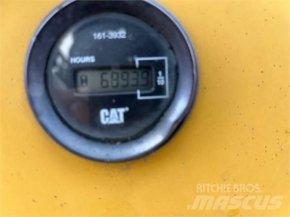 CAT D4G 크롤러 도저