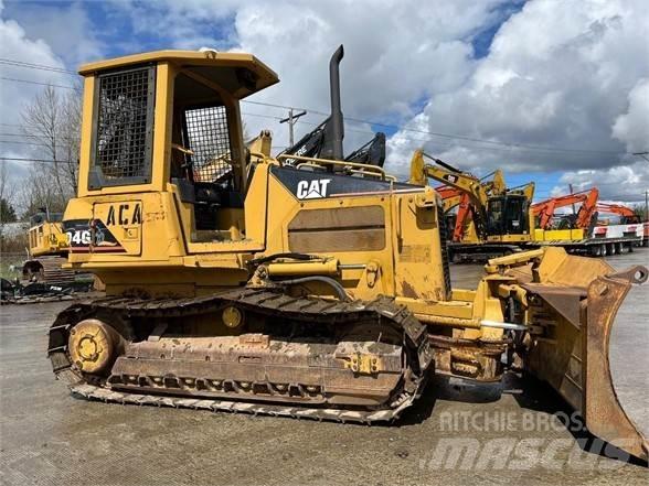 CAT D4G 크롤러 도저