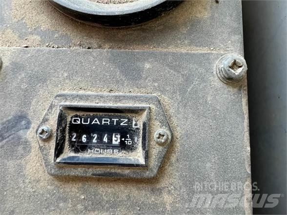 IHI IC75  궤도식 덤프