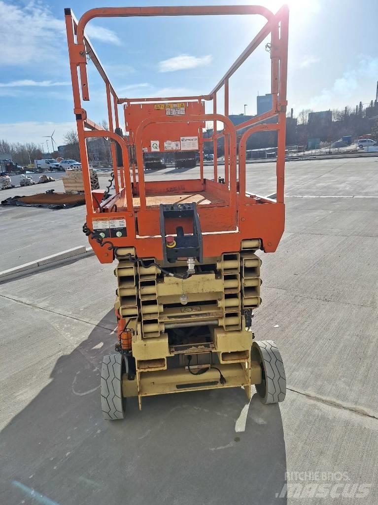 JLG 3246 ES 가위형 리프트