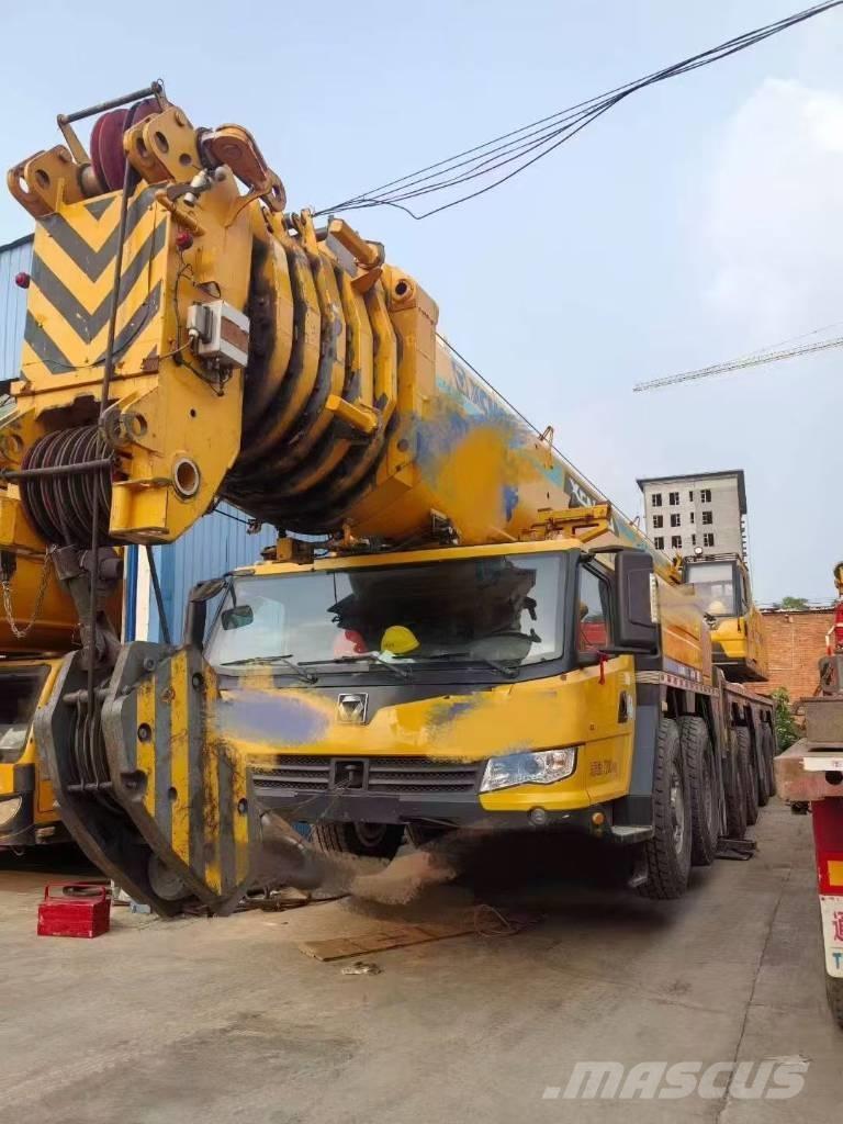 XCMG XCA300 A/T 크레인