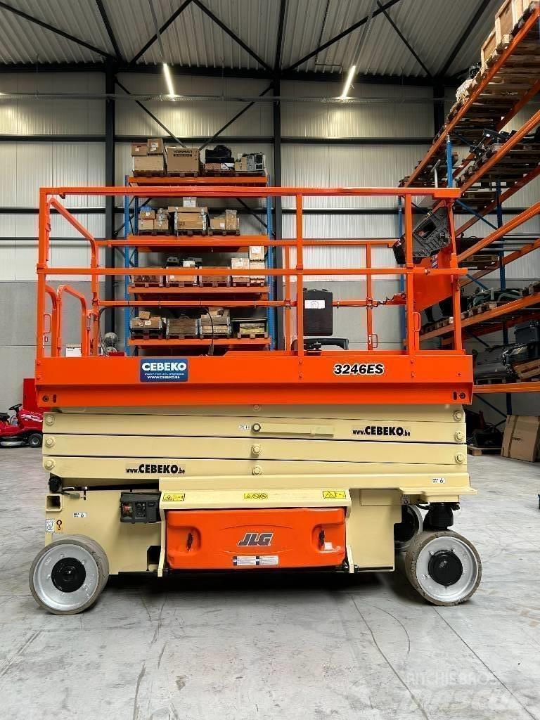 JLG 3246ES 가위형 리프트