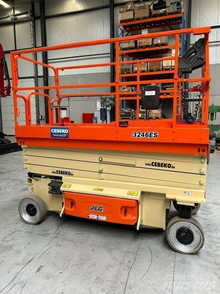 JLG 3246ES 가위형 리프트