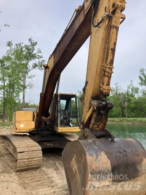 Komatsu PC 200 대형 굴삭기 29톤 이상