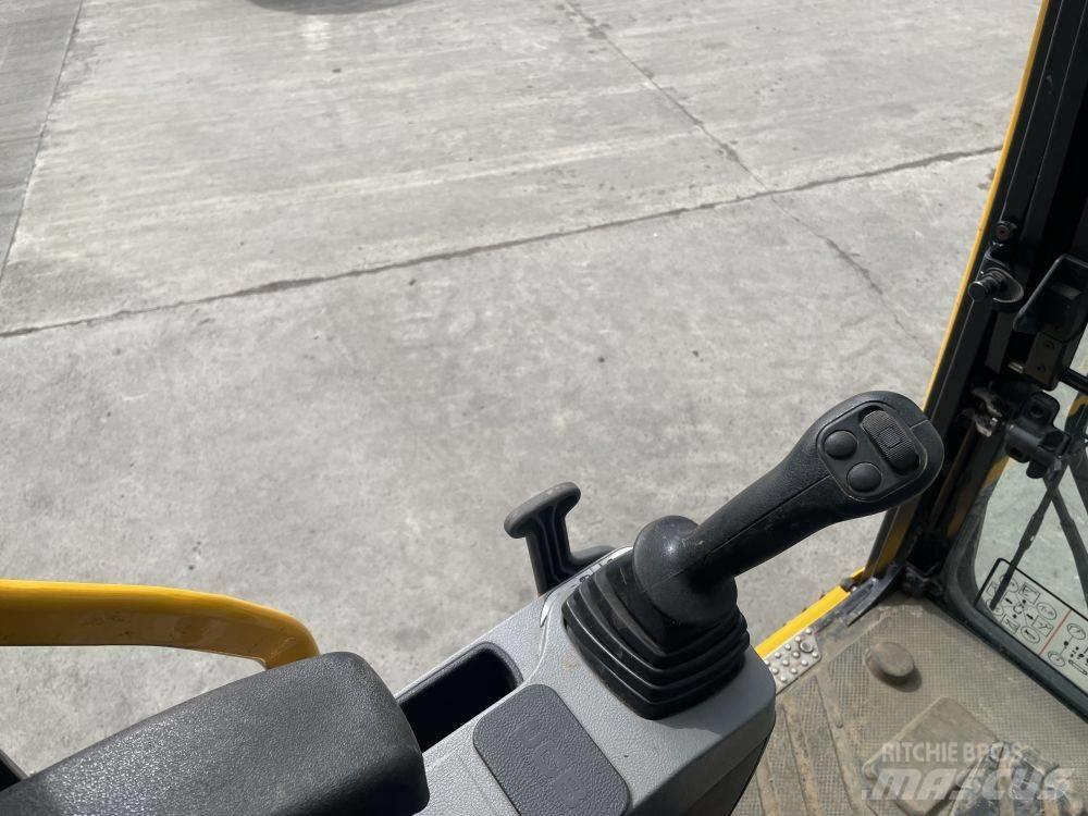 JCB 140 X 대형 굴삭기 29톤 이상