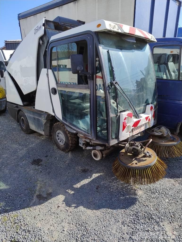 Johnston CN 200 도로 청소차