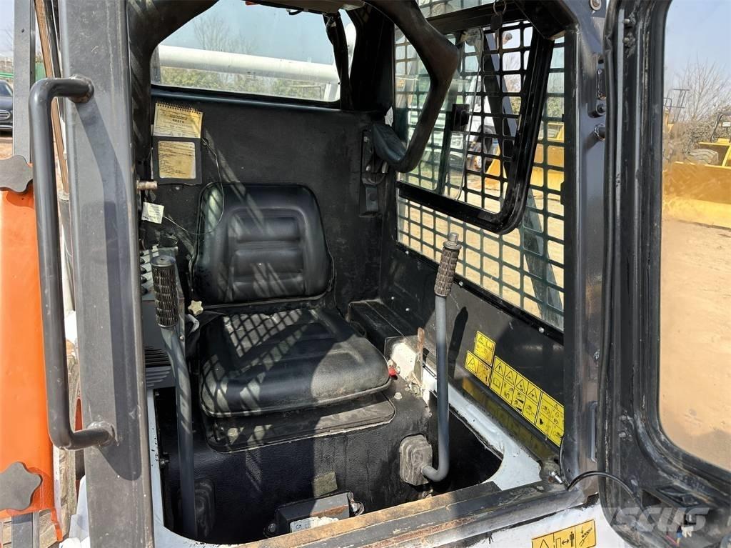 Bobcat S 18  스키드로더
