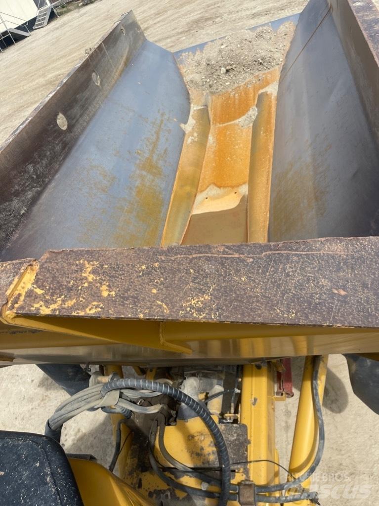 CAT 725 연결식 홀러