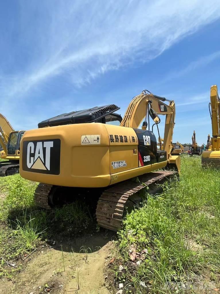 CAT 320d 대형 굴삭기 29톤 이상