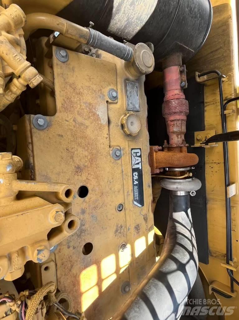 CAT 320d 대형 굴삭기 29톤 이상