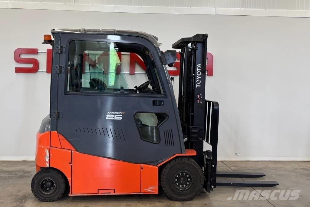 Toyota 10939 - 8FBMT25 전동 지게차