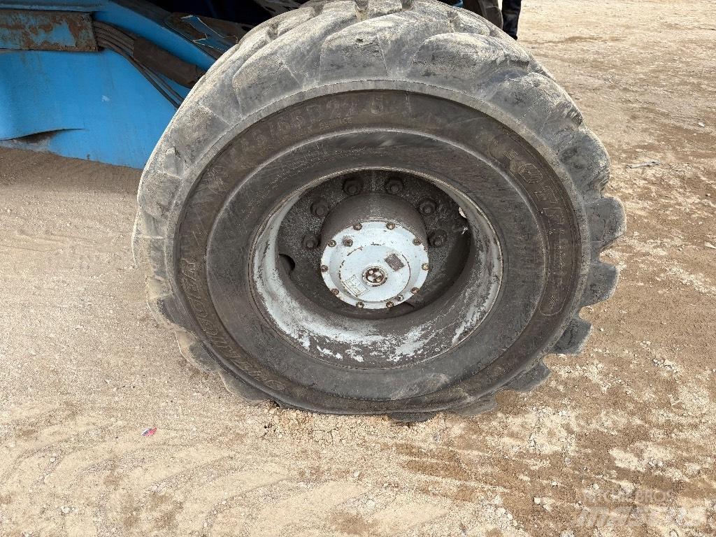 Genie ZX 135/70 관절형 전동이동 리프트